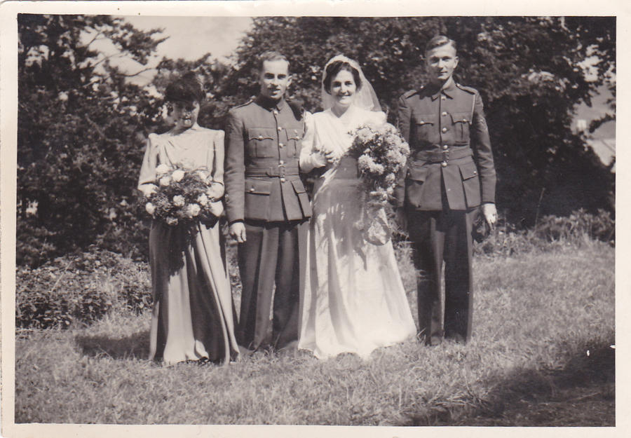 Wedding photo of Cees de Ruiter with best man  Sgt. Van de Wal