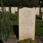 Trooper Thomas McKenzie, No.3 Commando, Syracuse War Cemetery.