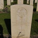 Captain William Eric Lloyd, No.3 Commando, Syracuse War Cemetery.