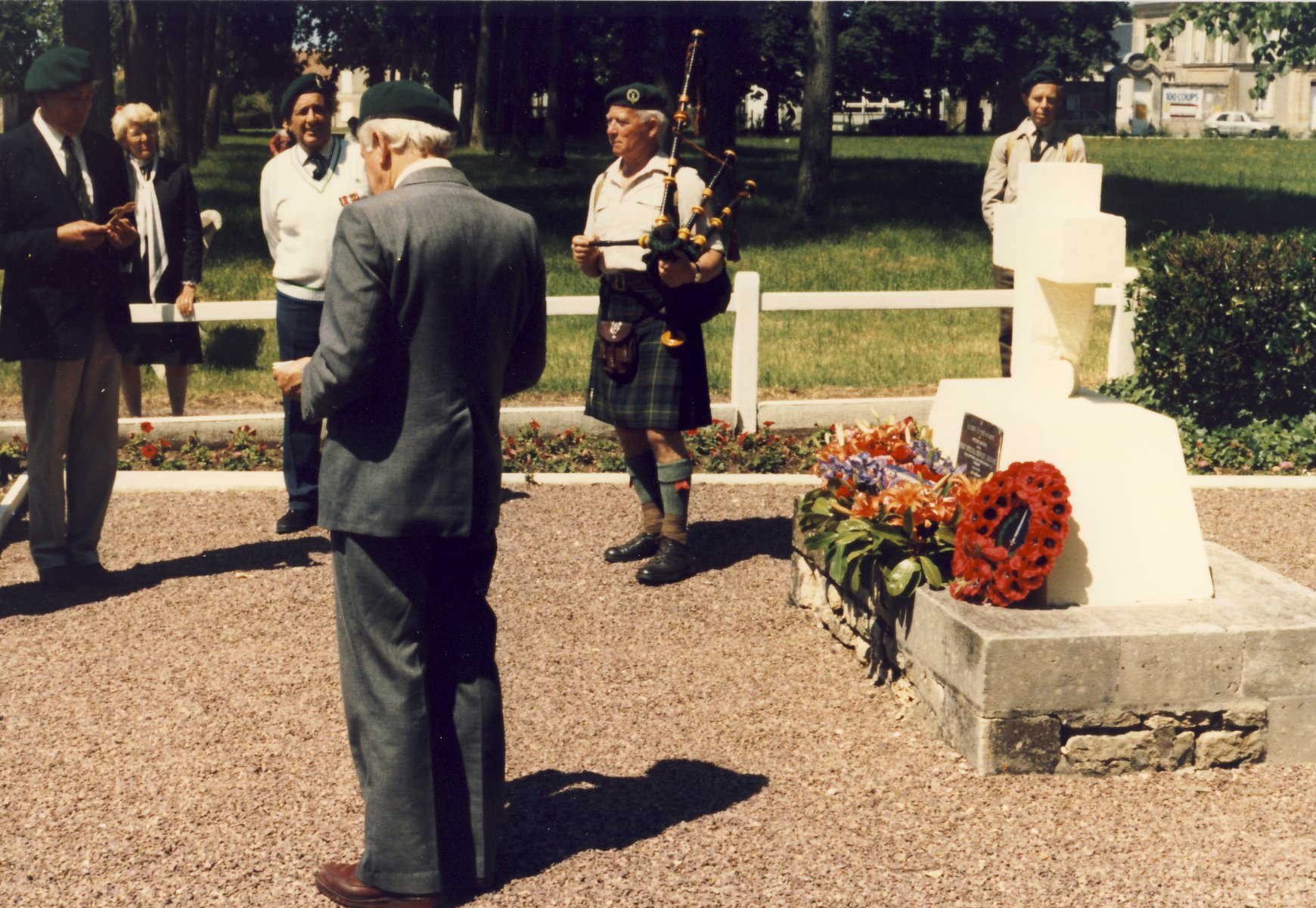 Bill Millin and others at Amfreville War Cemetery