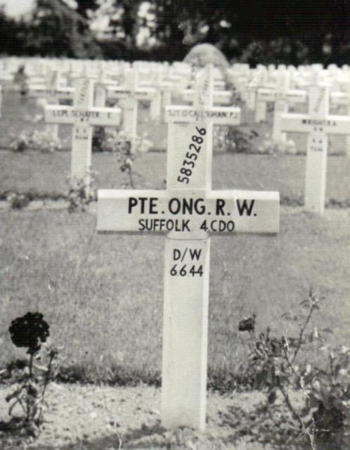 The grave of Pte. Robert Ong of No.4 Commando.