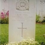 The CWGC headstone for Pte. Robert Ong of No.4 Commando