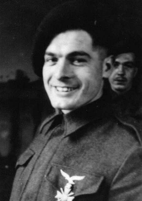Gnr. Victor Lionel Hill,  No.9 Commando