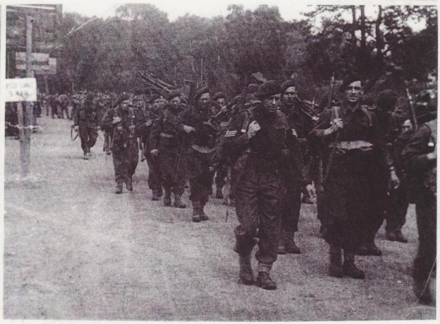 'E' Troop No.4 Commando leaving Southampton Transit camp on way to the docks