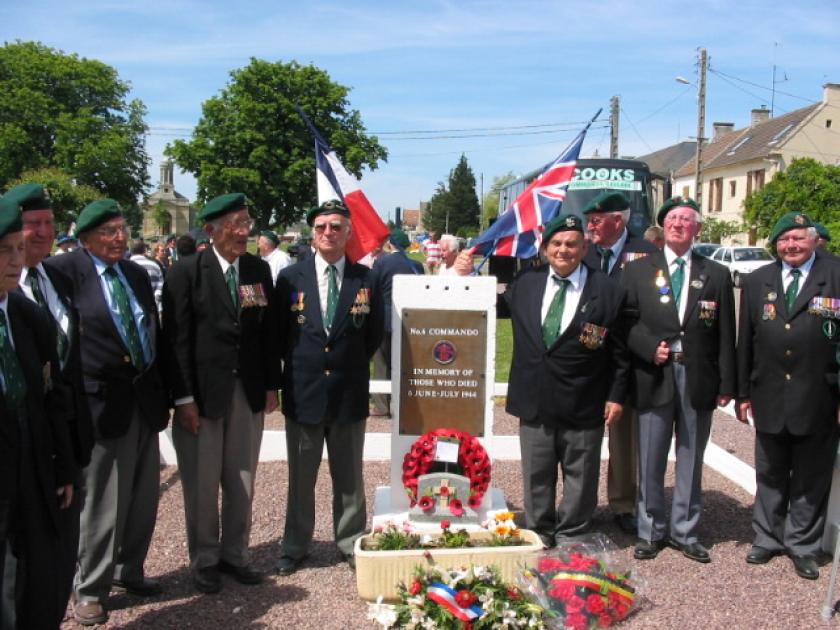 No.6 Commando Memorial Normandy 2004 (4)