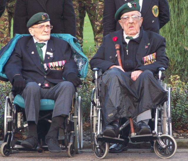 No.3 Cdo Veterans - Pete Rigg MM, & Dougie Roderick.