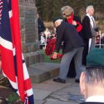 Billy Moore No.5 Cdo. and Jennie Barlow lay a wreath