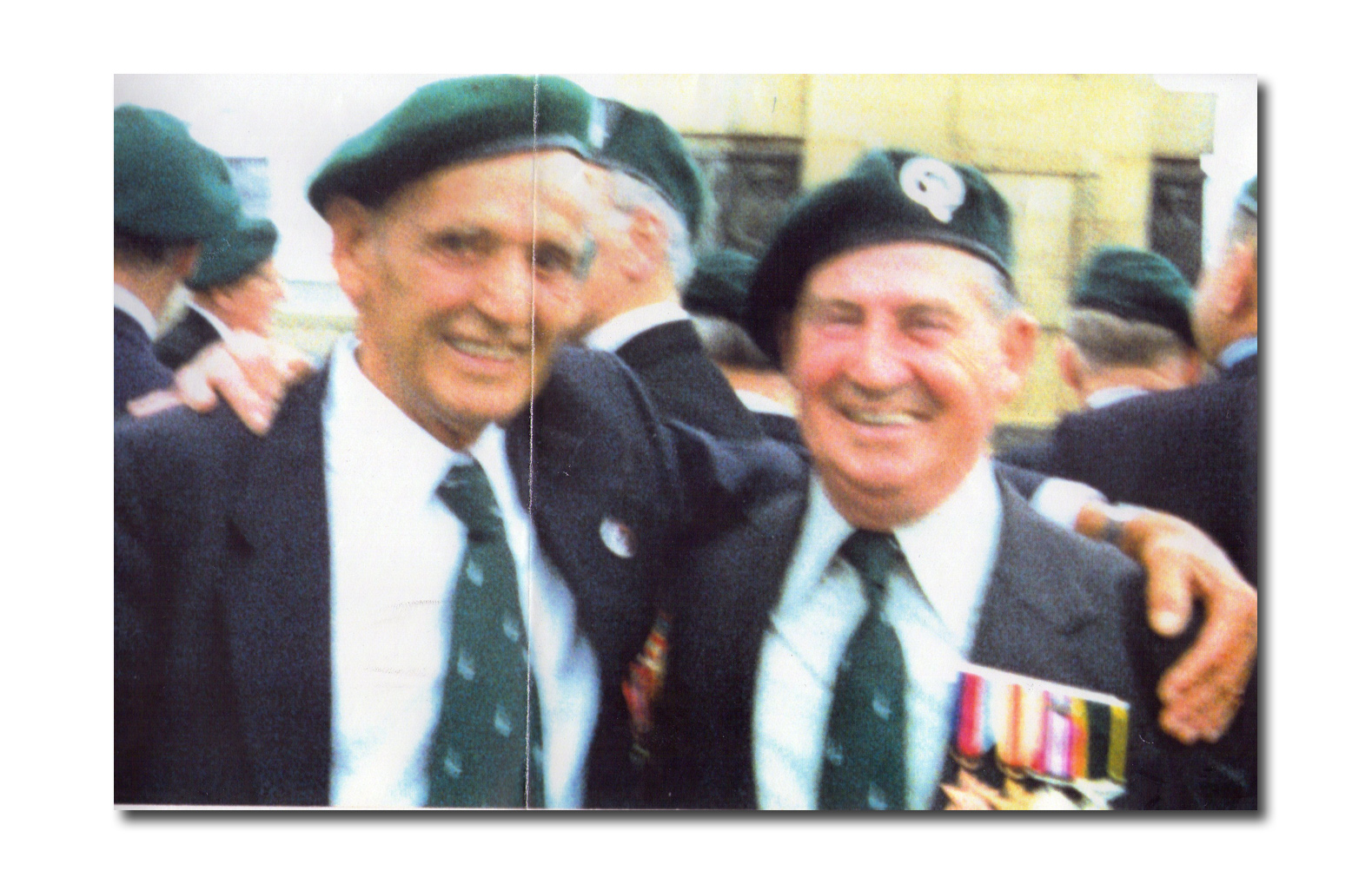 Frederick Barkham (left)(Nos 1 and 7 Cdo) and pal