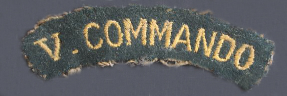 No5 Commando cloth shoulder title (Early)