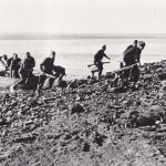 Dutch Commandos from 10IA Cdo 2 troop training at Port Madoc, Wales.
