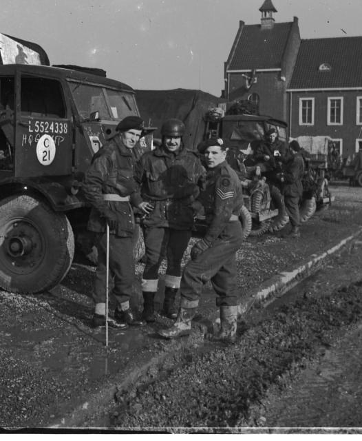 No.1  SS Bde HQ Group at Maasbracht Gemeentehuis (Town Hall), near Brachterbeek