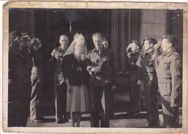 Wedding photo of Sgt Karel Elshof No.10 (IA) Cdo., 2 troop