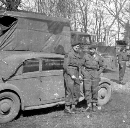 Capt. Hugh Richard Muir Beddall (hands in pockets) 45RM Cdo., and others