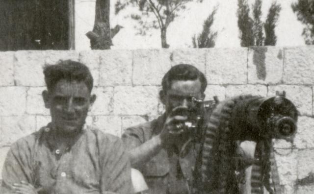 No.2 Commandos Ben Fryer (left) and Joe Rogers (on the gun), 5 Troop