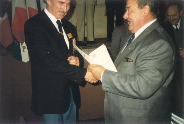 Eric Taylor 46RM Cdo  presentation at Beuzeville 10th June 1987.