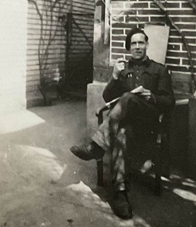 Unknown in the Logan (No.3 Cdo) collection (1)