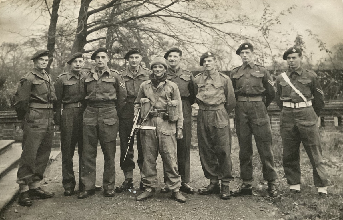 Lt. Col Peter Young, Cpl Philip Logan, and others, 1 Cdo Bde HQ
