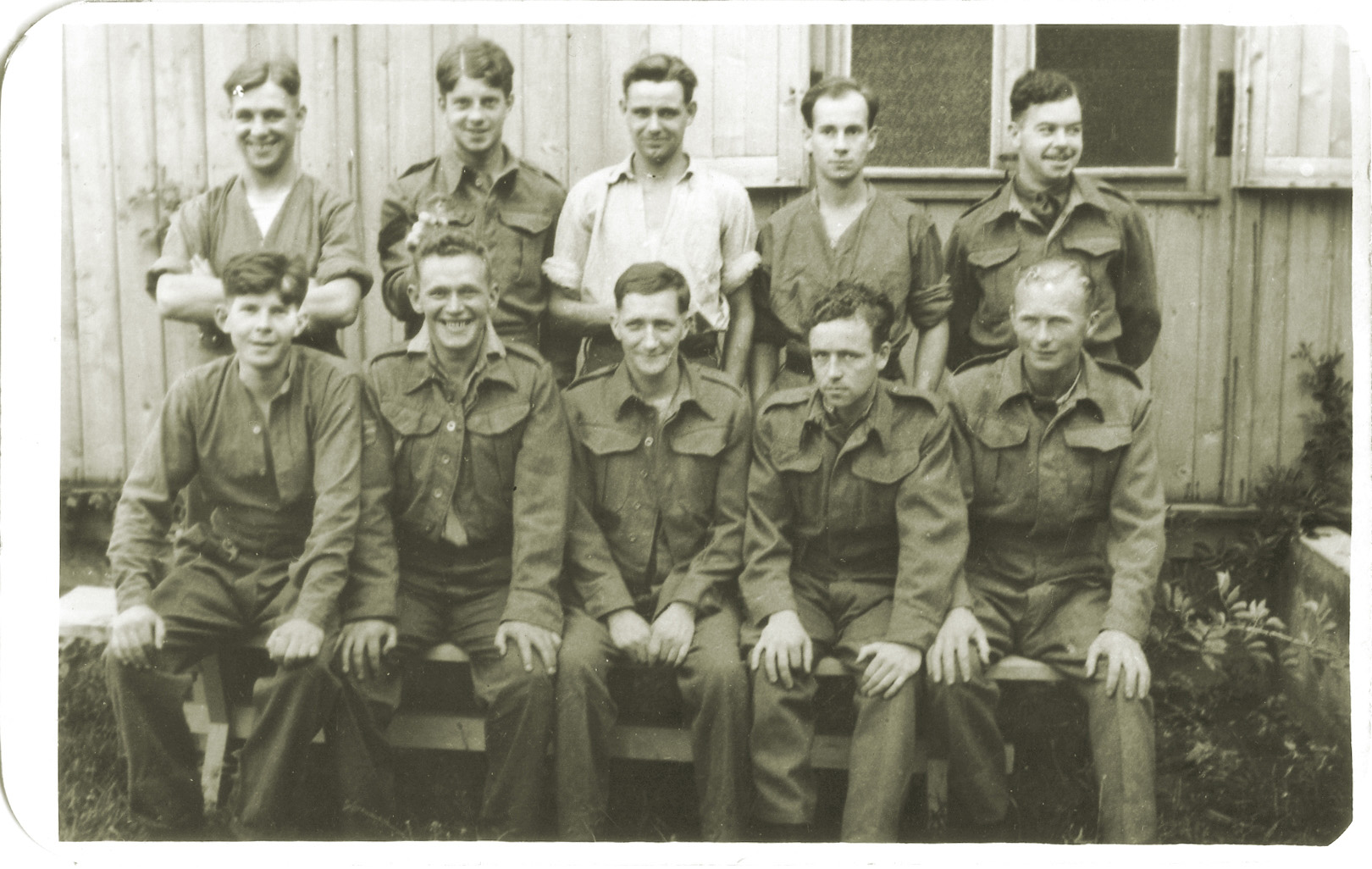 George Churcher (3 Cdo), Pete Honey (2 Cdo), Bill Hughes (2 Cdo) and others at Stalag VIIIb