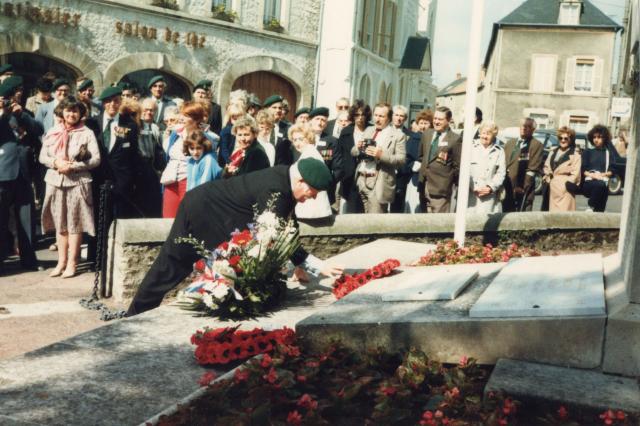 Brigadier Peter Young DSO MC laying a wreath o/s Memorial Church of St Sampson