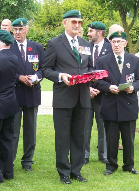 Brigadier J Thomas CBE, No6 Cdo & Edward Redmond, No5 Cdo