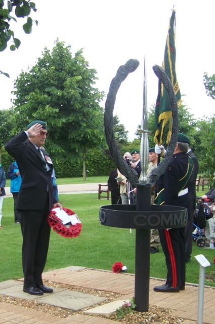 Brigadier Thomas laying The CVA Wreath