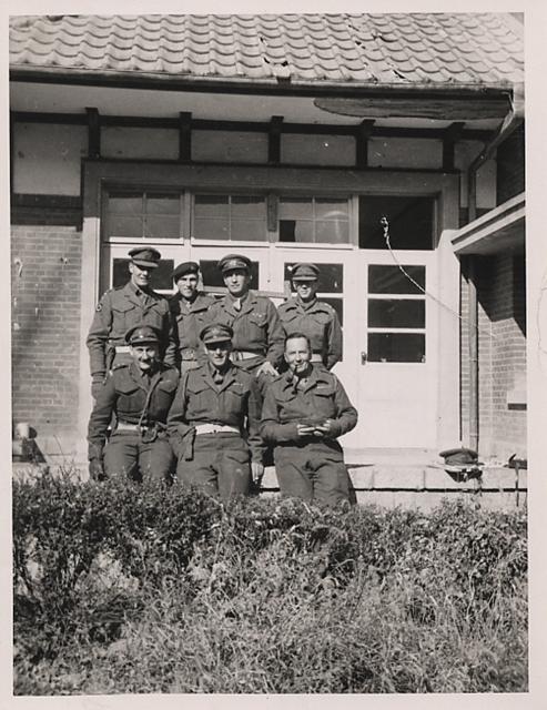 Herbert 'Spike'  Pike and officers of 1st Battalion, The Gloucestershire Regiment.