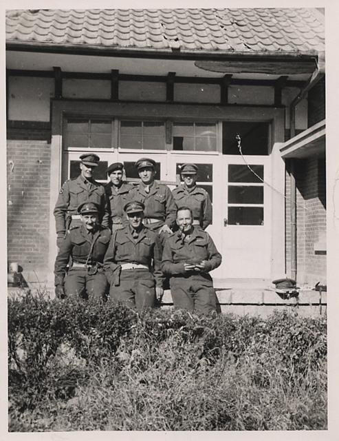 Herbert 'Spike'  Pike (formerly No.4 Cdo) and officers of 1st Bn., The Glosters.