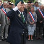 Fred Walker saluting at the Memorial Dieppe 2012