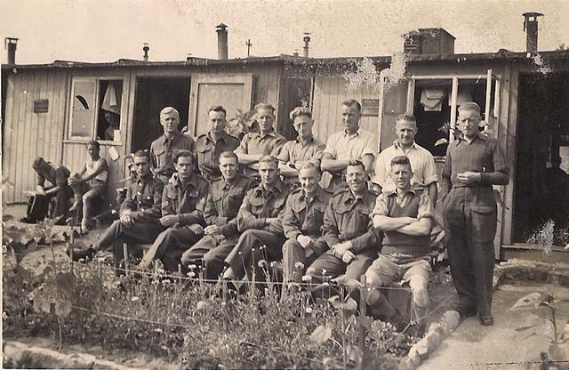 Cpl Denis Dumper (No.3 Cdo) and other prisoners of war (2)