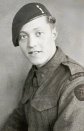 Sig. Denis Pointer, Special Service Bde., Signals