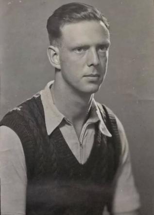 Lieut. in No1 Cdo 3 troop.