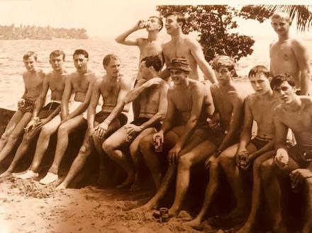 Mne Paul Harries (3rd from right) and others, 40 Cdo RM Malaysia c.1969/70
