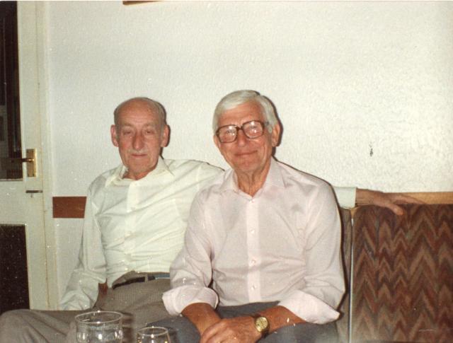 No.2 Commando veterans Len Justice and Tommy Parsons (right)