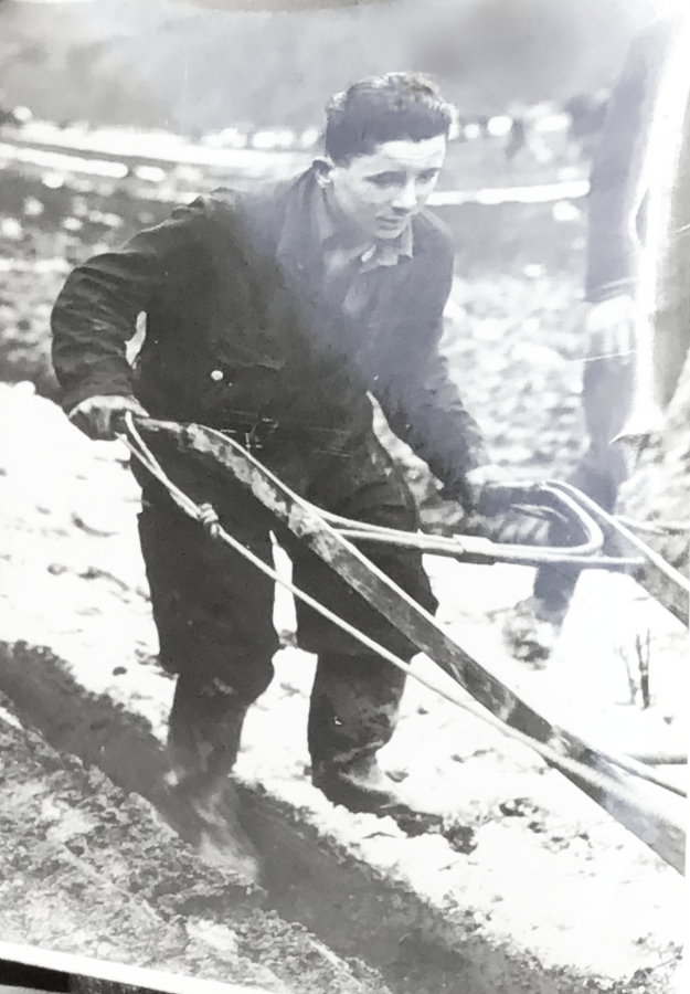 Douglas Keith as a teenager (later Gordon Hldrs., No.11 Commando and SAS). Died whilst a POW