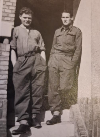 Cpl Ivor John Davies 41RM Cdo (right) and unknown