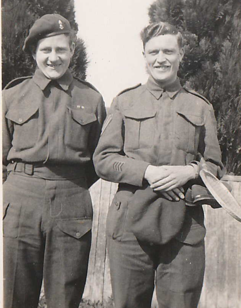 George Jones (Nos.3 & 10 Cdos) and friend Ron Featherstone (No.10 Cdo)