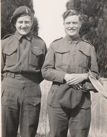 George Jones (Nos.3 & 10 Cdos) and friend Ron Featherstone (No.10 Cdo)