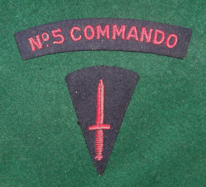 No5 Cdo shoulder title and Commando Proficiency Badge