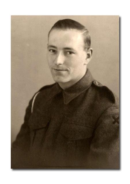 Mne. Arthur Burns, 46RM Commando 'S' troop mortar section.