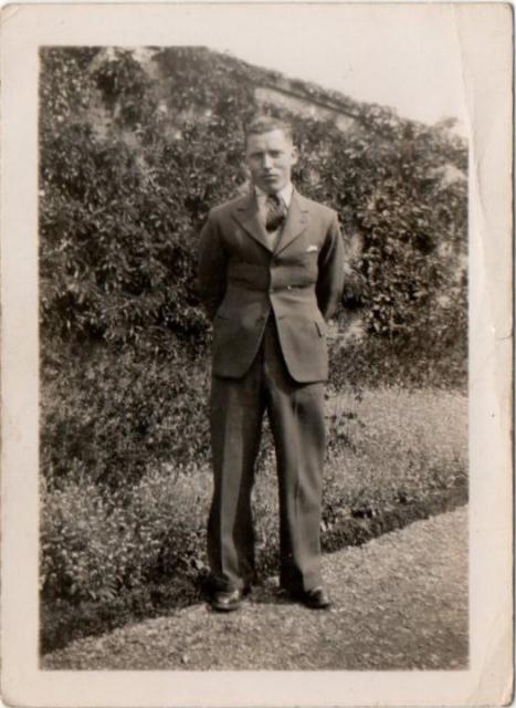 Tommy Simpson served in No,2 Commando