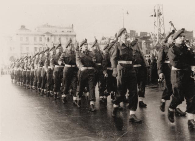 No. 9 Commando in the Athens Victory Parade - Lt Parker, RSM Quarrie, Piper Laing and others.