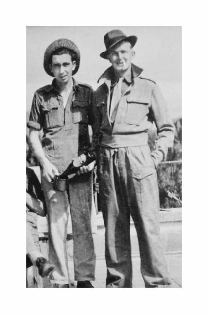 Paddy Byrne & Leo Hatch, No.5 Cdo., Fanling 1946