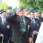 The Chairman lays a wreath.