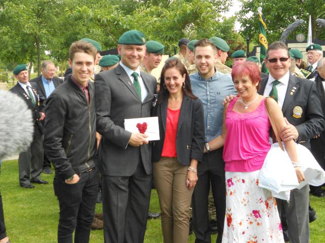 Geoff, Claudia & family with Ron & Bev