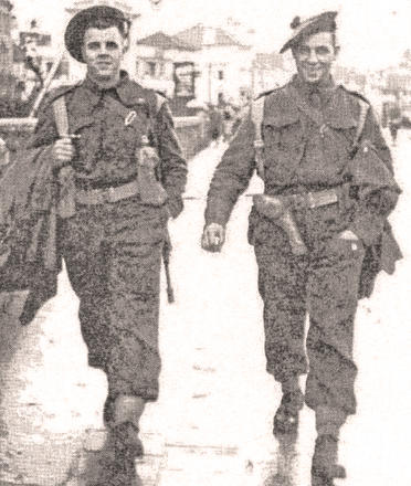Ptes. Dick Wilcock and Fred Wilkes, 5 Troop No.2 Commando