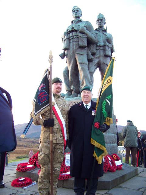 Joe Murtagh and Polish Special Forces Standard Bearer at the Memorial