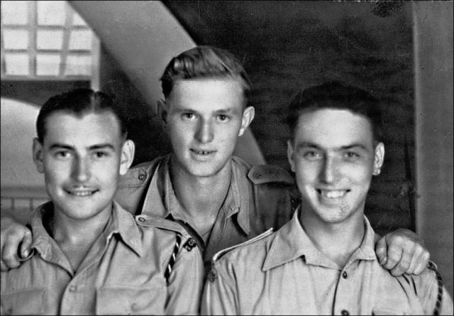 William Caswell No.2 Commando (centre) and others.