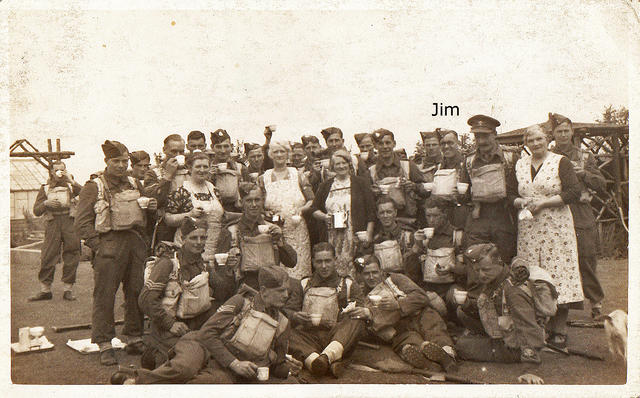 No 1 Commando 4 Troop and their Scottish Landladies