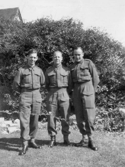 John Gallacher (left) & pals, No 9 Commando