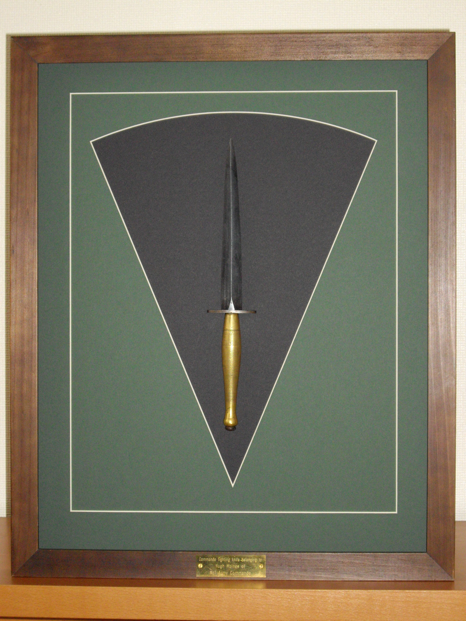Commando fighting knife-B2 Type belonging to Hugh Maines-No1 Commando.